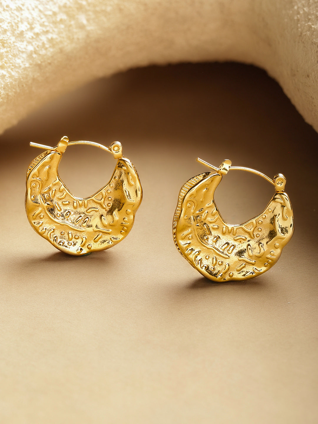 Gold Toned Hoop Earrings フリーサイズ