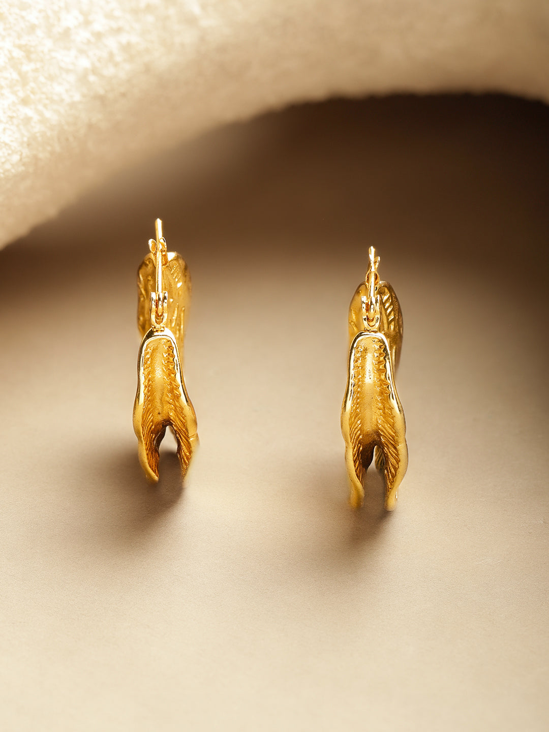 Gold Toned Hoop Earrings フリーサイズ