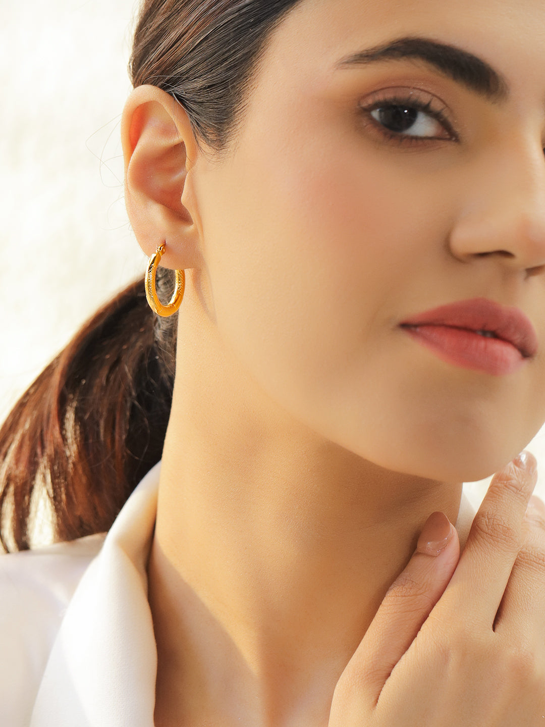 【Rubans】 Gold Toned Hoop Earrings｜ゴールドトーン テクスチャード クラシック フープイヤリング