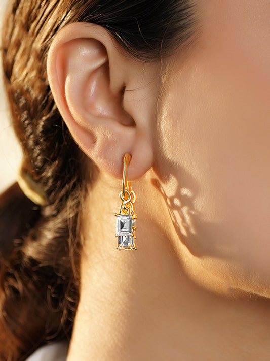 Crystal Drops Gold Toned Earrings フリーサイズ