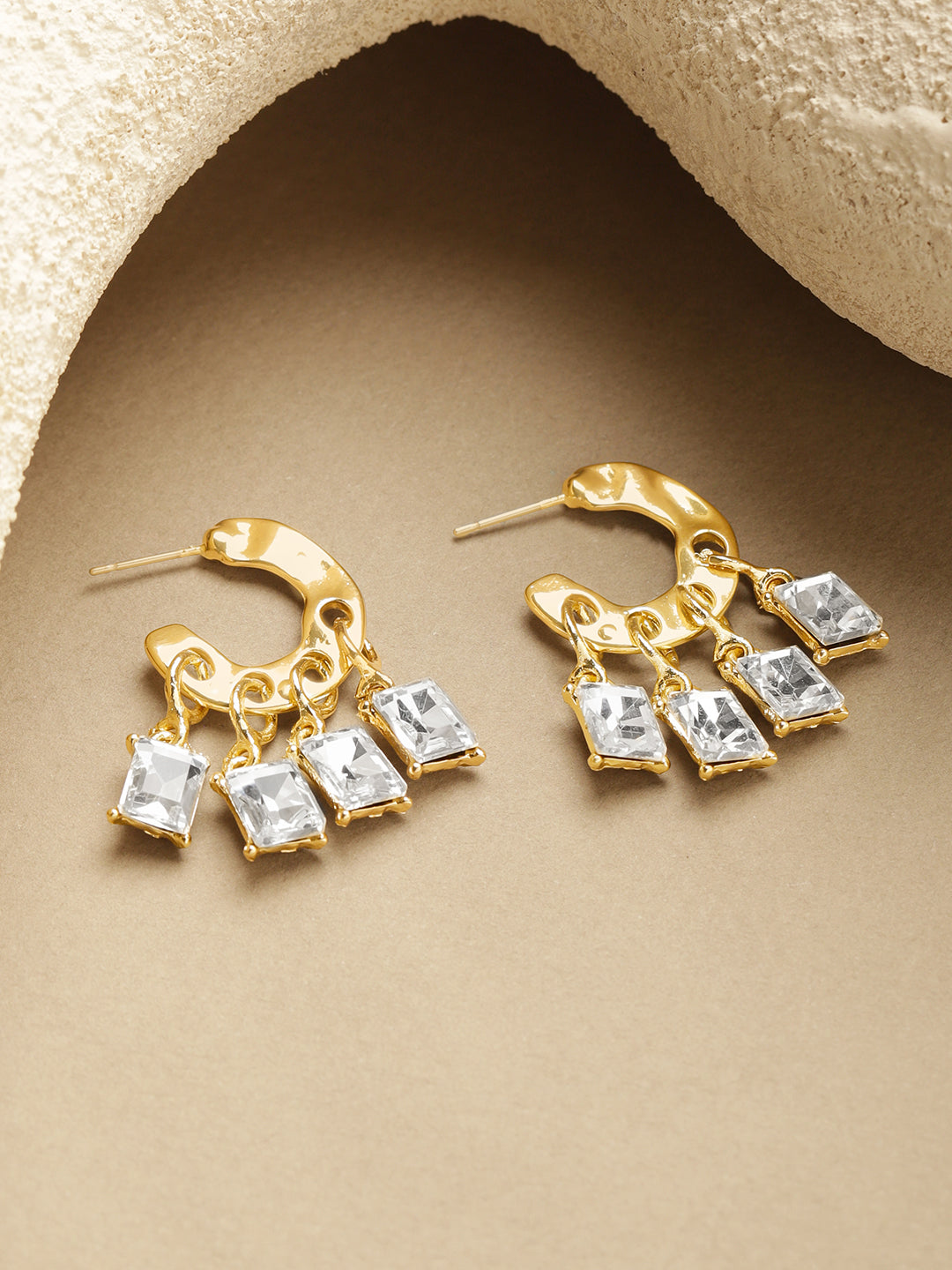 Crystal Drops Gold Toned Earrings フリーサイズ