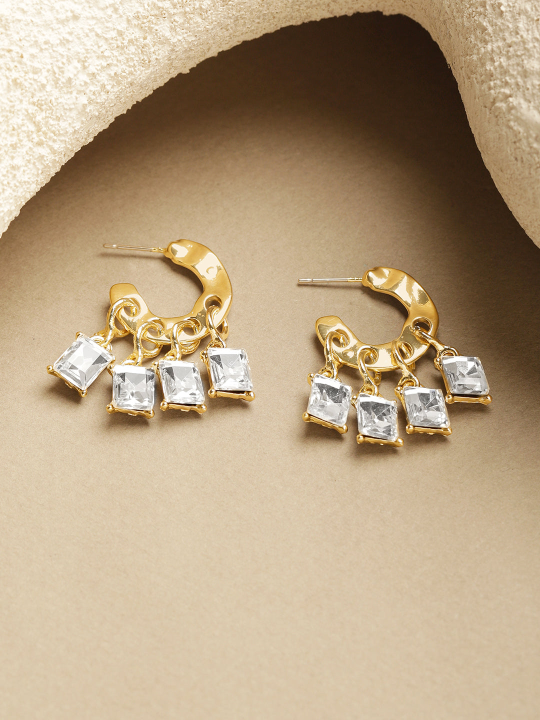Crystal Drops Gold Toned Earrings フリーサイズ