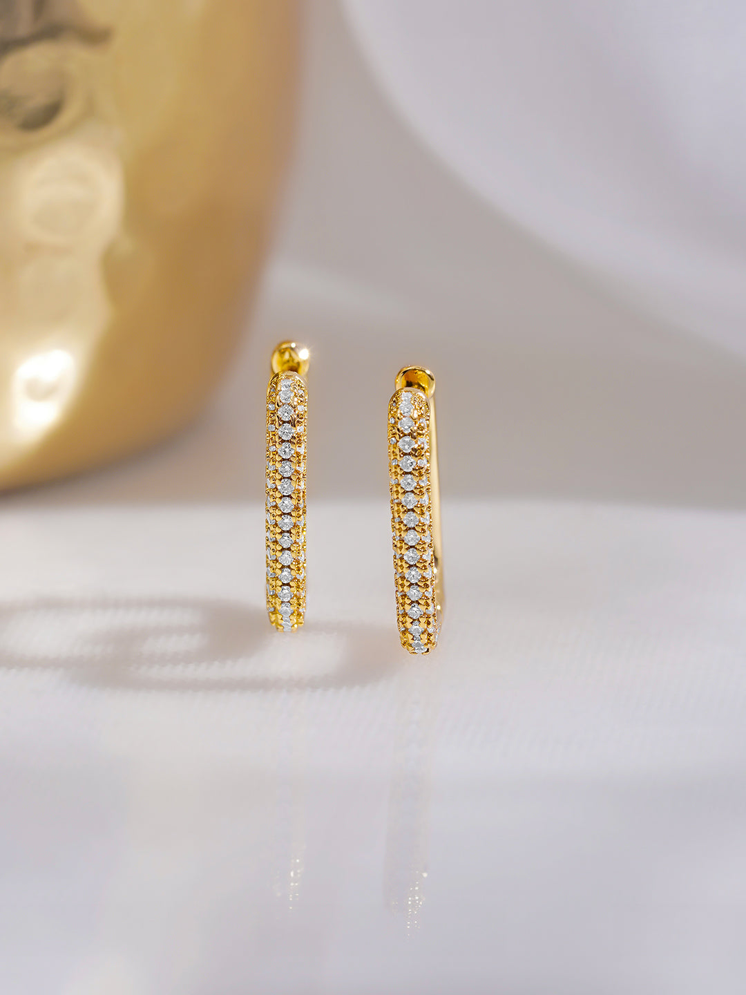 【Rubans】 Voguish 18K Gold-Plated Crystal AD Rectangular Minimal Hoop Earrings｜18K ゴールドメッキ クリスタルAD レクタングル ミニマル フープイヤリング