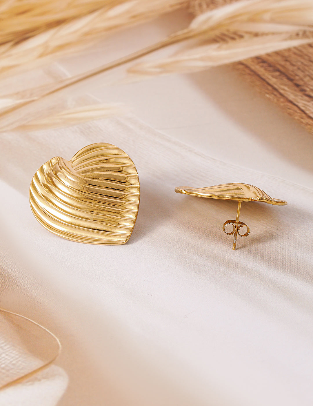 Tales of Textured Heart Golden Studs Gold