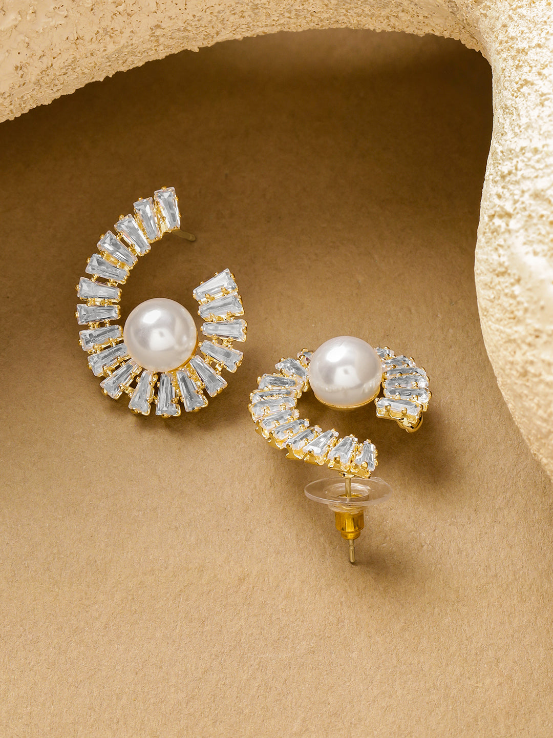 Pearl Crystal Stud Earrings フリーサイズ