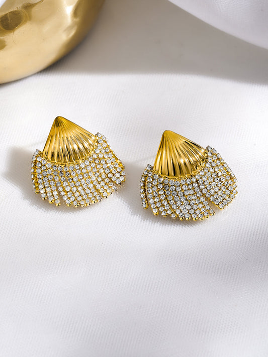 Rubans Voguish 18K Gold Plated Shell Motif White Crystal AD Statement Earrings フリーサイズ