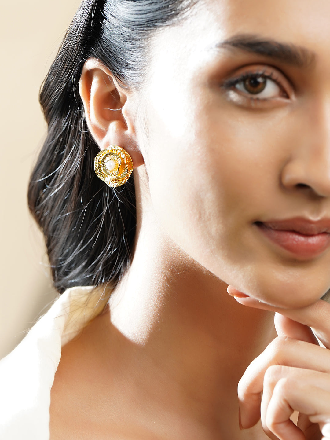 Feminine Blossom with Pearl Studs フリーサイズ