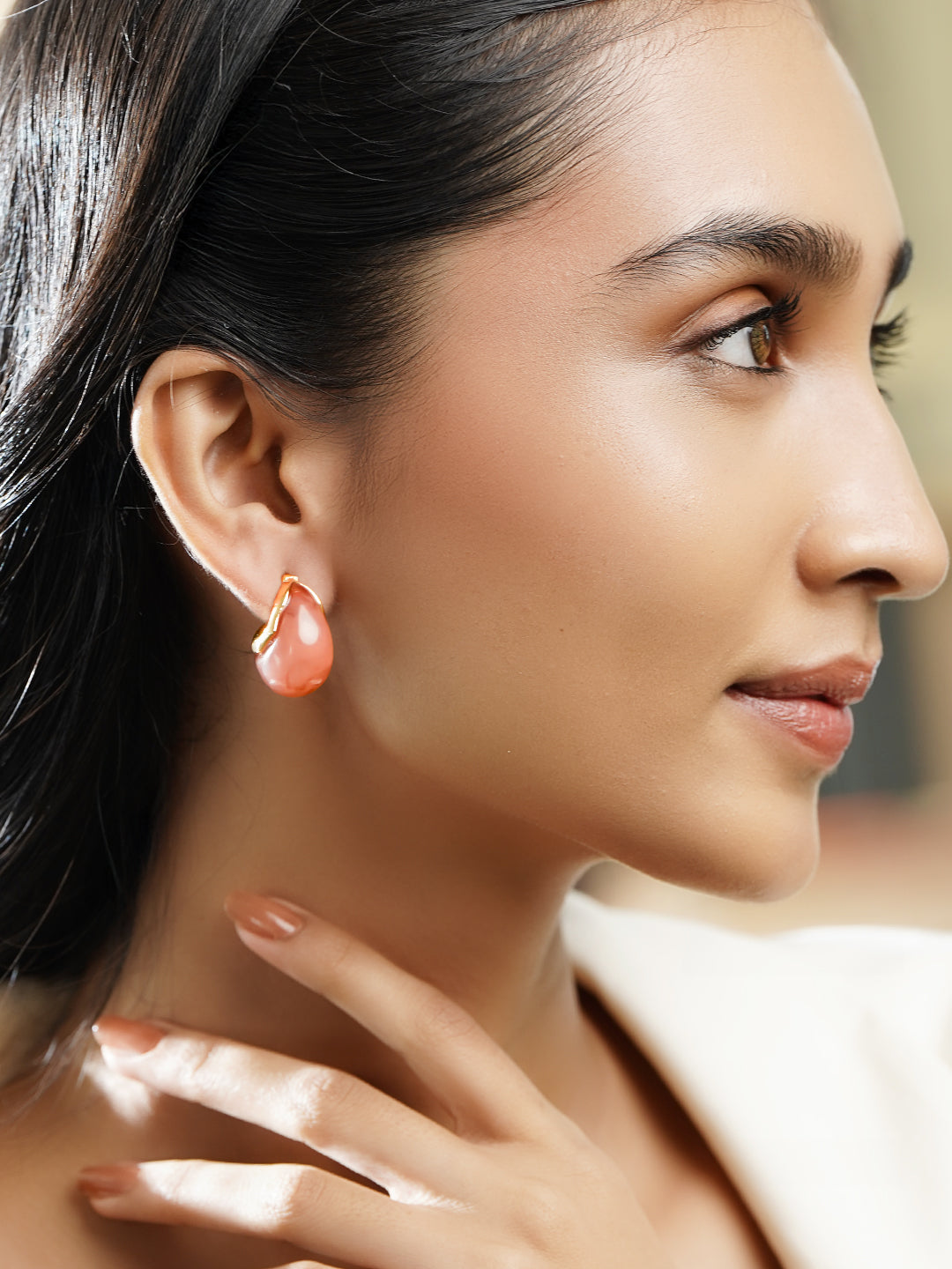 Rubans Voguish 18K Gold-Plated Peach Resin Swirl Design Stud Earrings フリーサイズ
