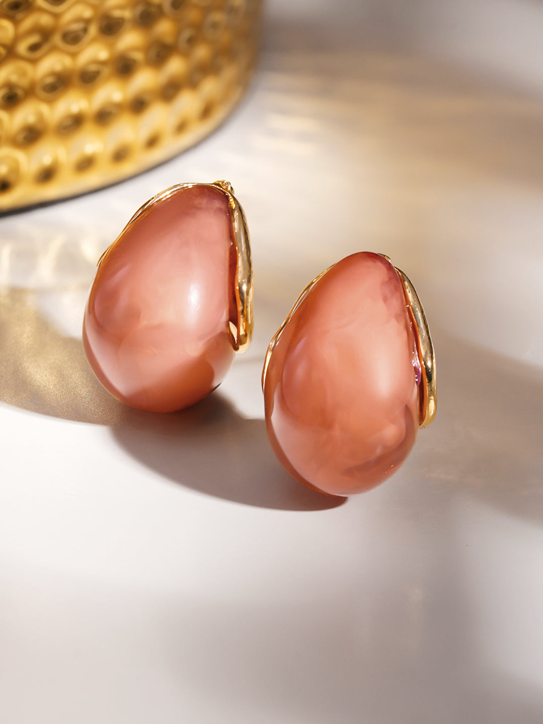 Rubans Voguish 18K Gold-Plated Peach Resin Swirl Design Stud Earrings フリーサイズ