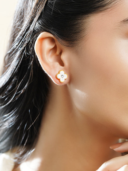 Rubans Voguish Gold 18K Gold-Plated White Clover Stud Earrings フリーサイズ