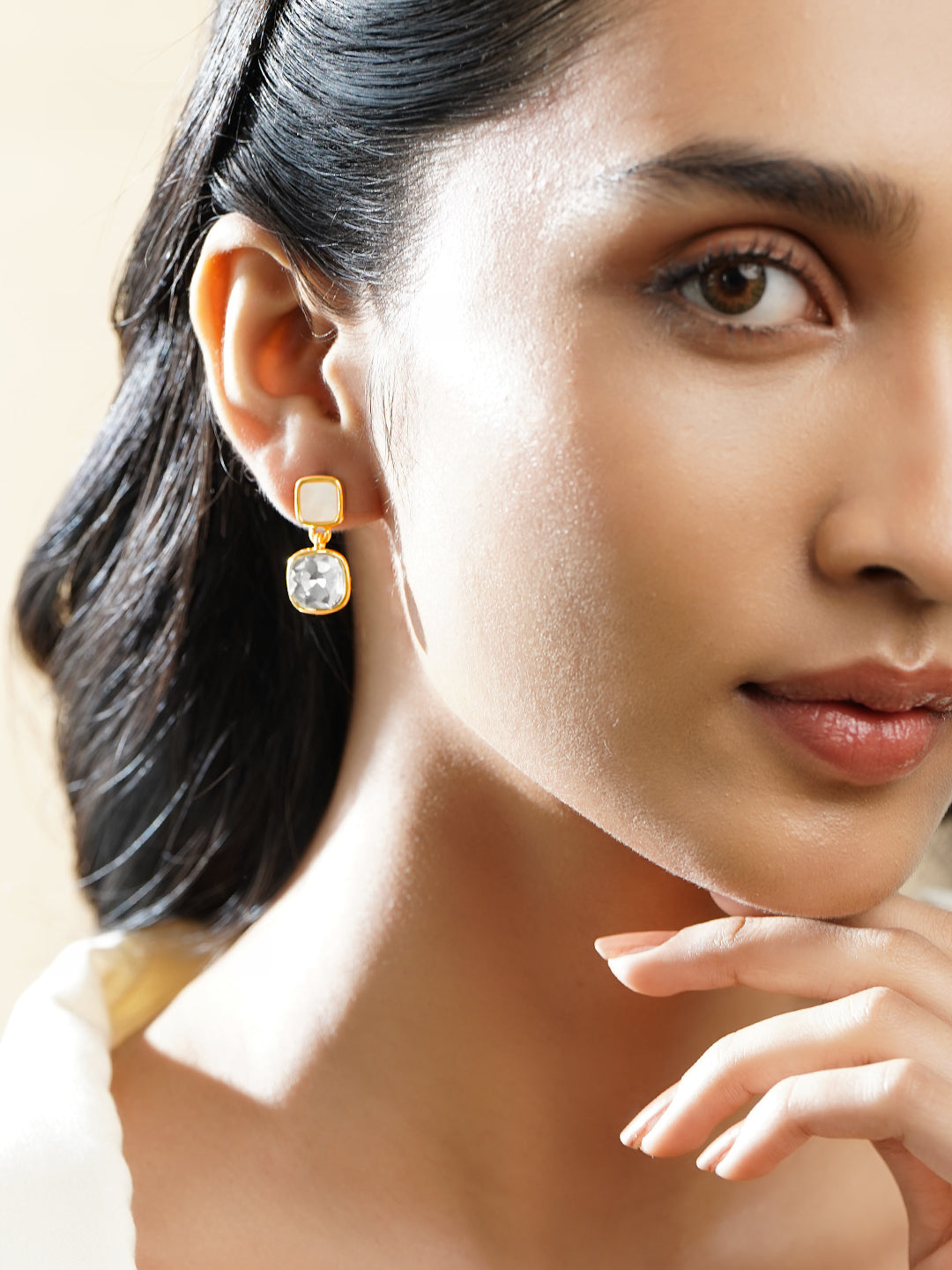 Rubans Voguish 18K Gold-Plated White Stone & Mother-of-Pearl Drop Earrings フリーサイズ