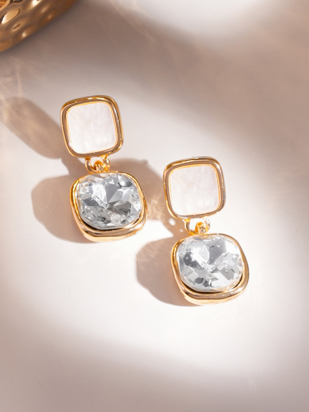 Rubans Voguish 18K Gold-Plated White Stone & Mother-of-Pearl Drop Earrings フリーサイズ