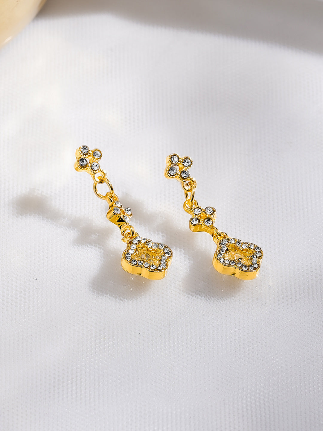 Rubans Voguish 18K Gold-Plated Yellow AD & White Crystal Floral Dangler Earrings フリーサイズ