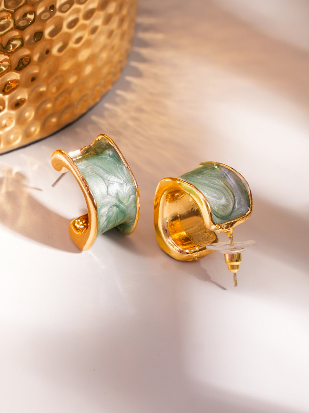 Green Curved Half-Hoop Earrings フリーサイズ