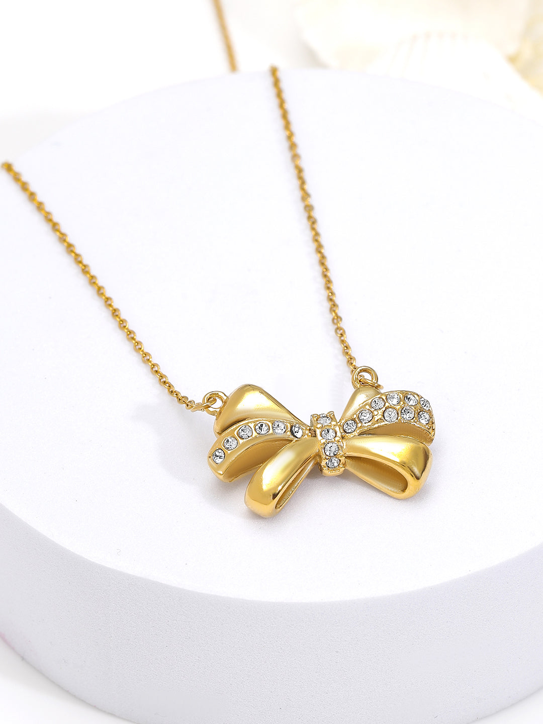 Sparkly Elegant Bow Necklace Gold