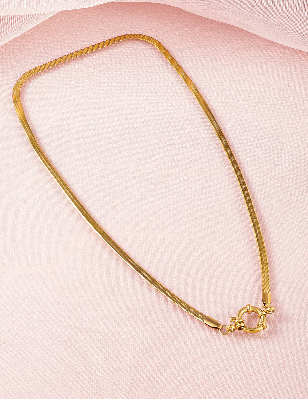 Gold Toned Necklace Gold