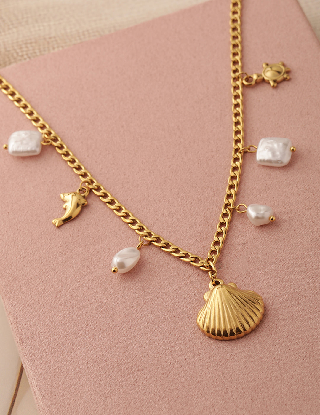 Golden Charm Necklace Gold