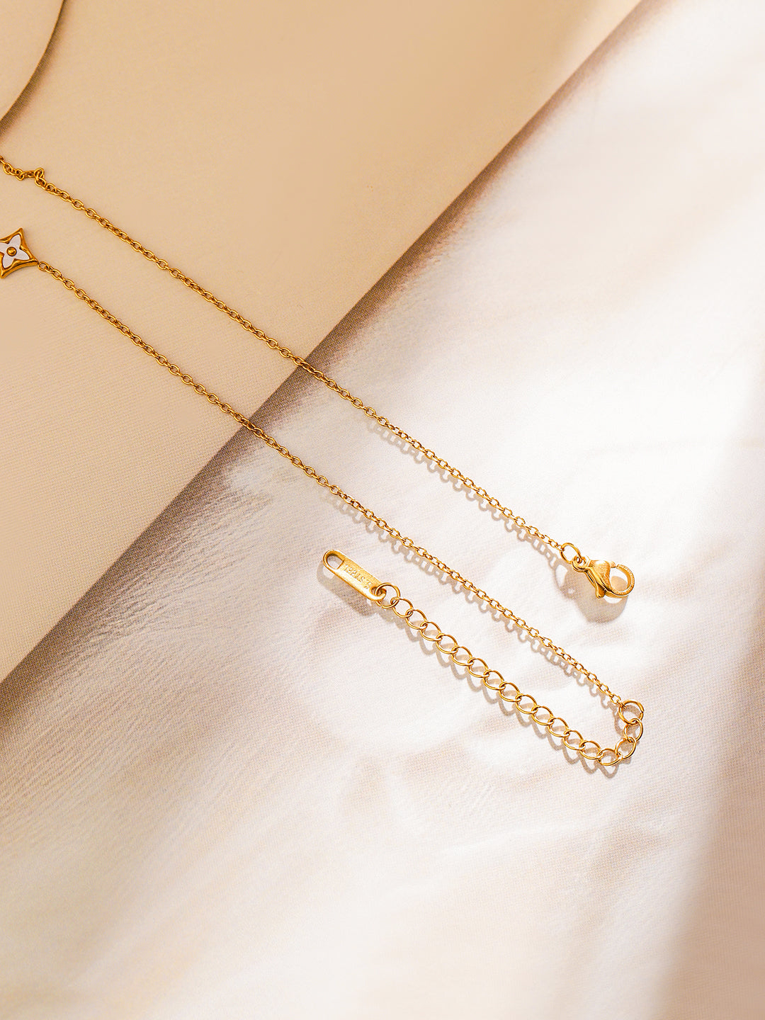 Gold Toned Floral Pendant Gold