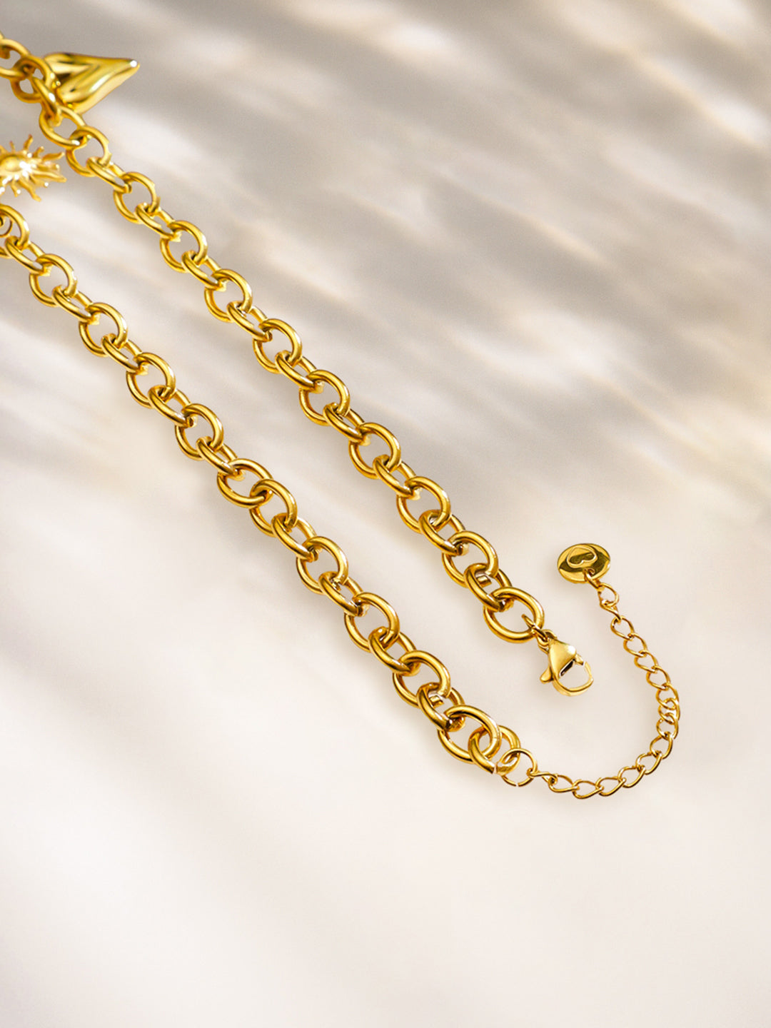 Golf Toned Multi-Charm Necklace フリーサイズ