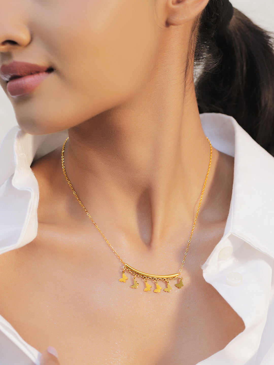 Gold Toned Butterfly Charm Necklace フリーサイズ