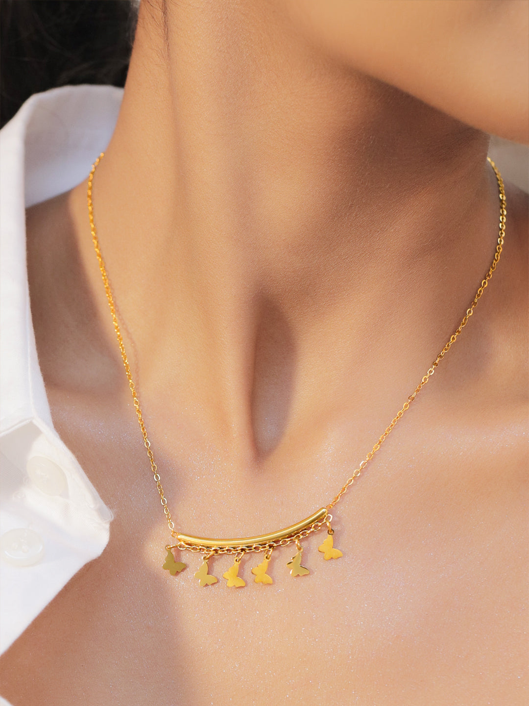 Gold Toned Butterfly Charm Necklace フリーサイズ