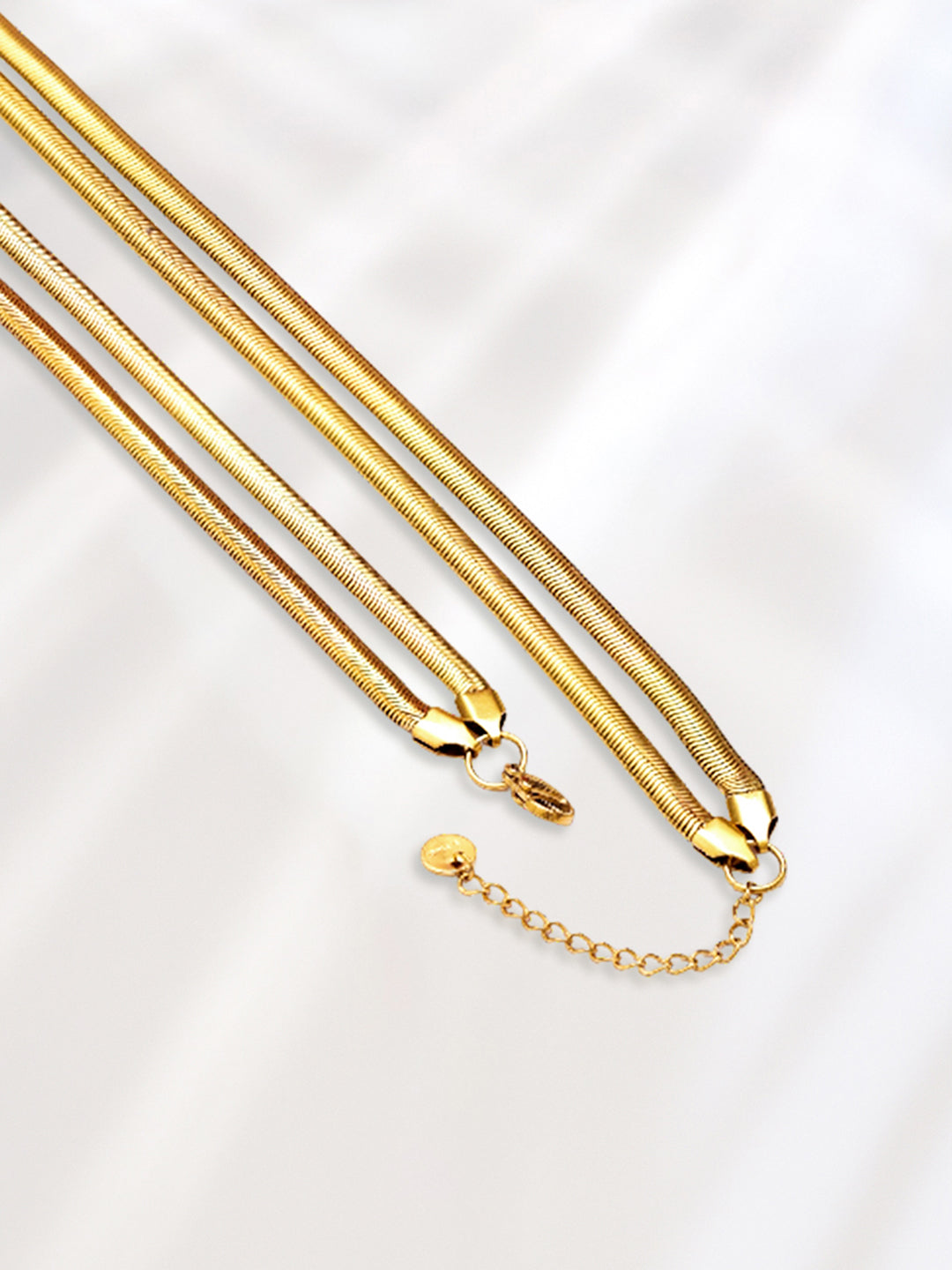 Gold Toned Snake Knot Chain Necklace フリーサイズ