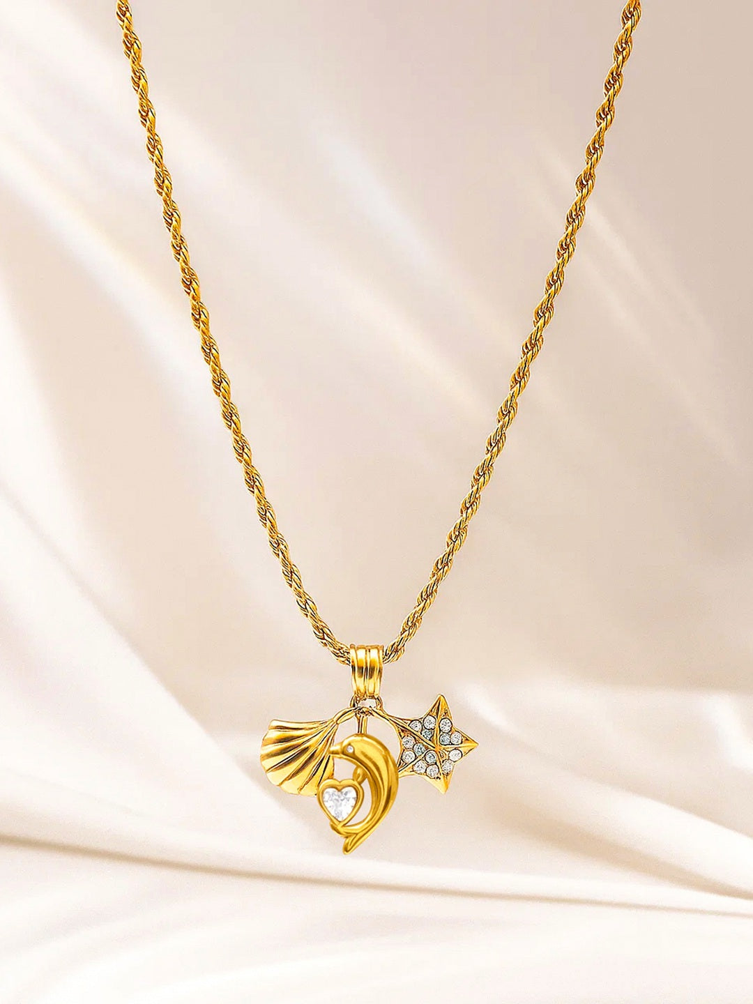 Multi Charm Gold Toned Necklace フリーサイズ