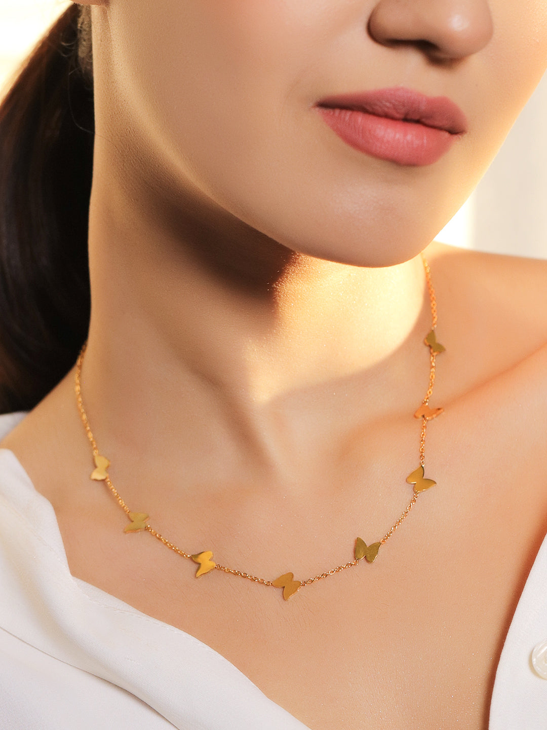 Gold Layered Necklace With Butterfly Accent フリーサイズ