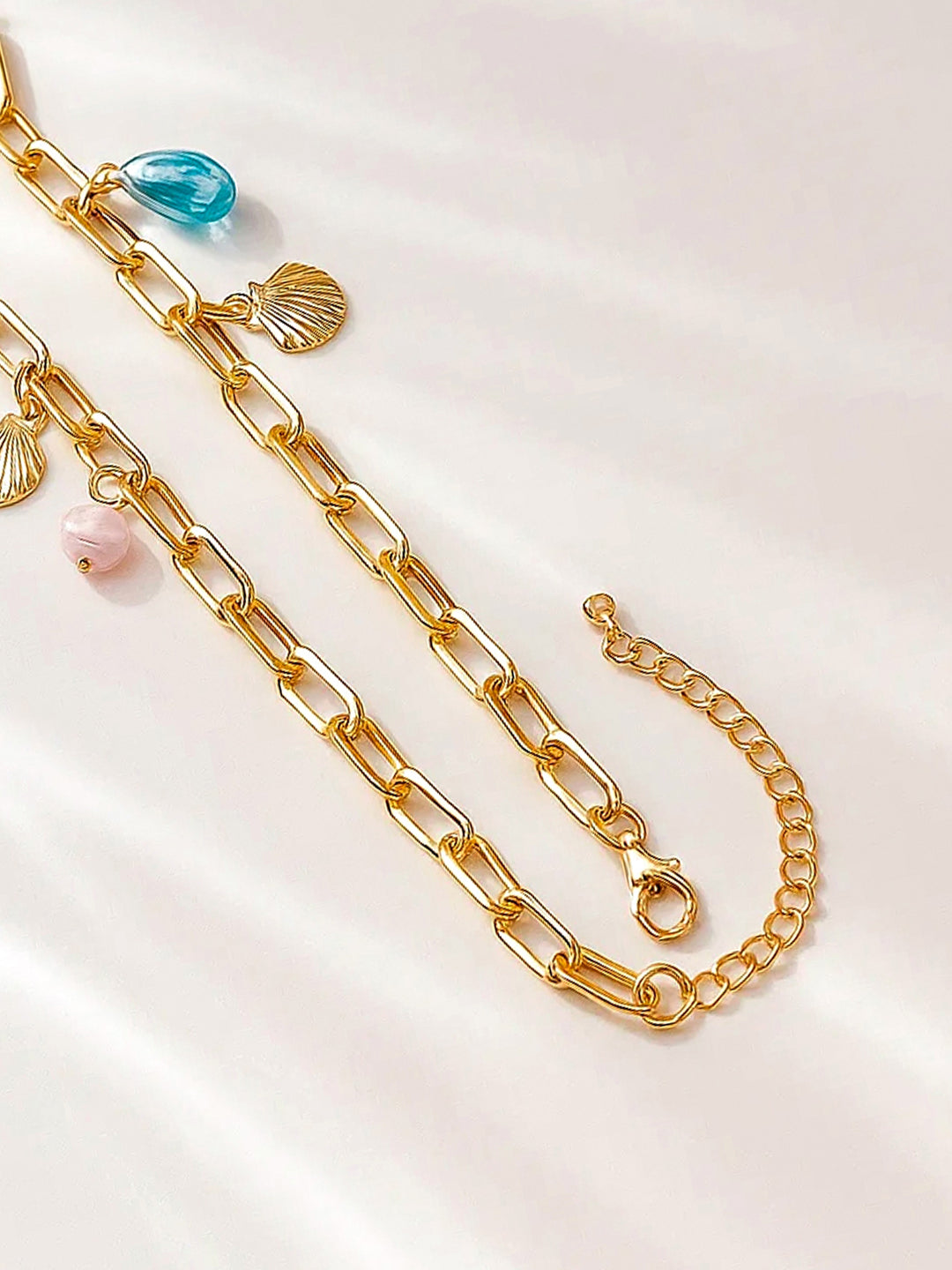 Gold Necklace With Crystal & Shell Charms フリーサイズ