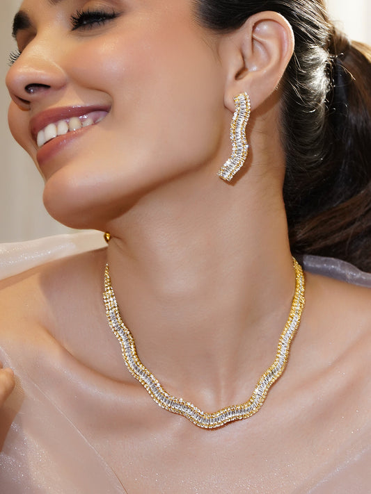 Crystal Studded Wavy Pattern Gold Necklace Set フリーサイズ