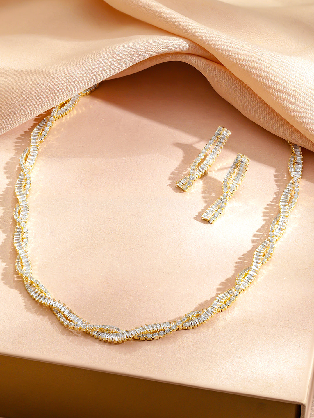 Gold Toned Crystal Embellished Necklace Set フリーサイズ