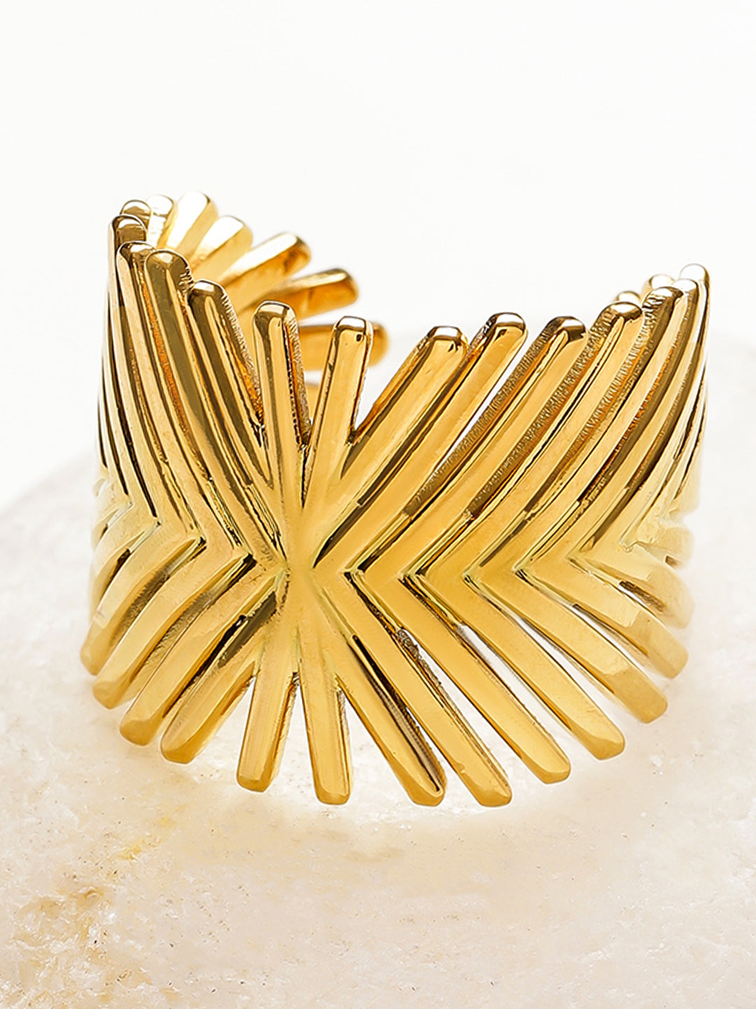 Abstract Gold Toned Ring フリーサイズ