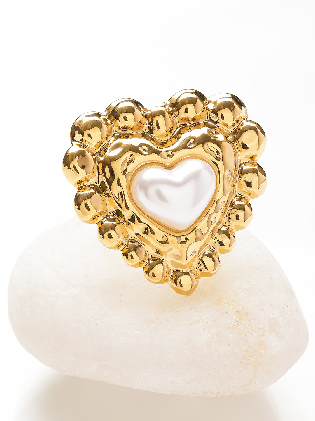 Gold Toned Heart Motif Statement Ring フリーサイズ