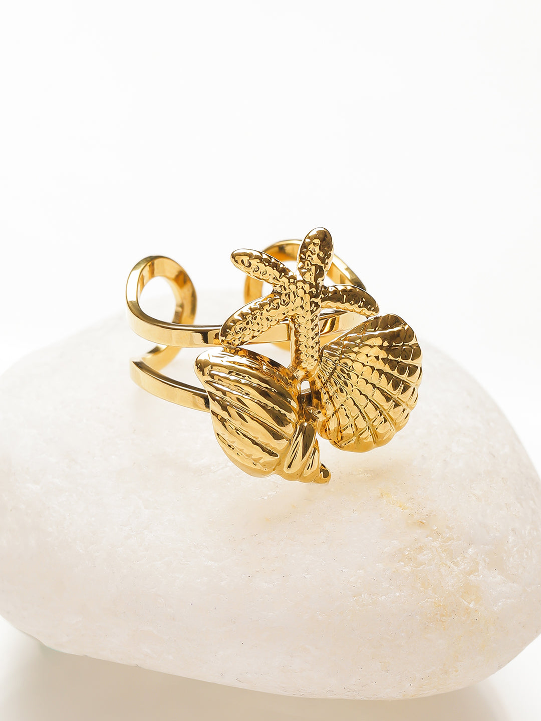 Shell Motif Gold Statement Ring フリーサイズ