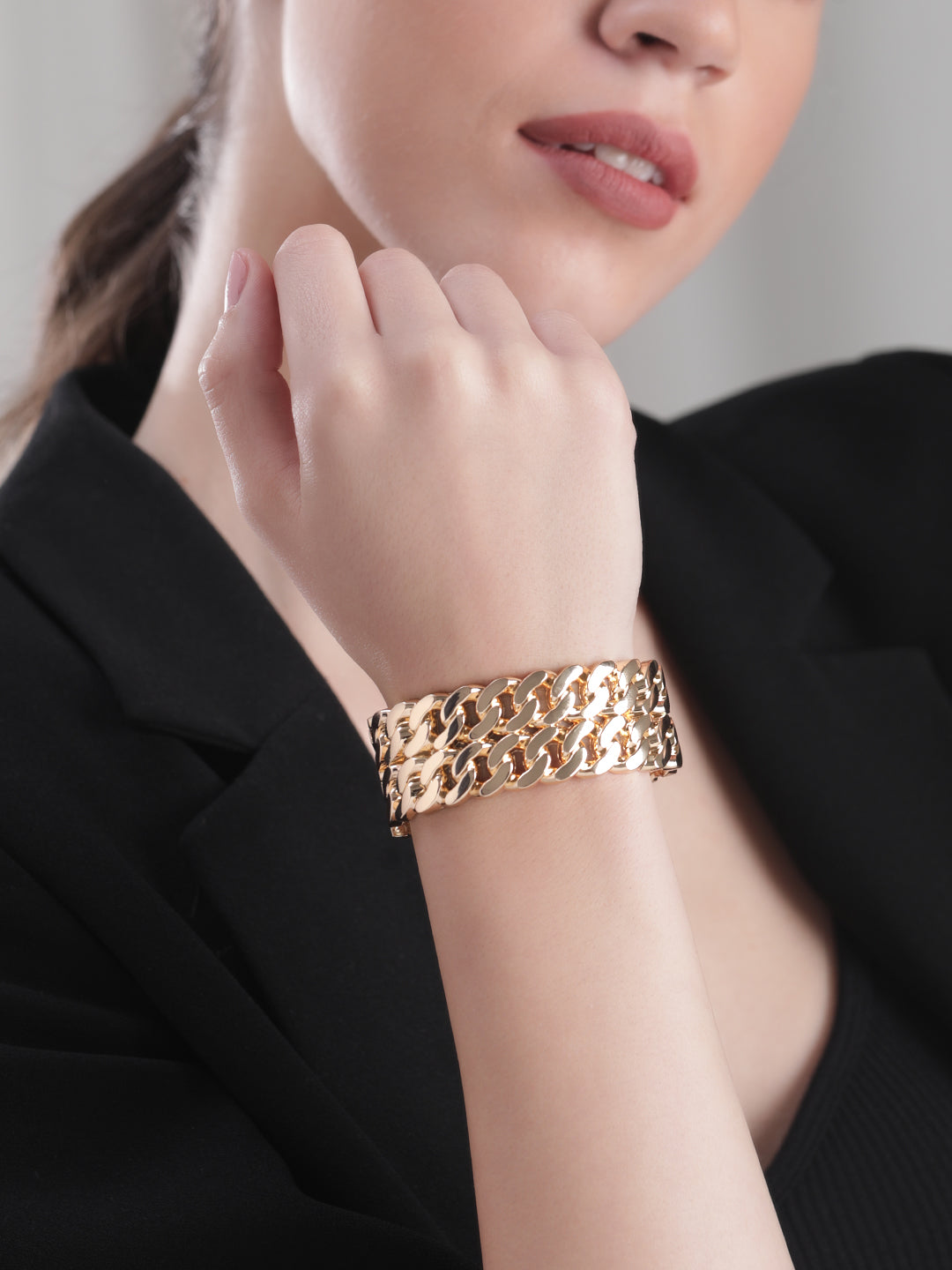 Rubans 18K Gold Plated Gold-Toned Chain-Link Bangle-Style Bracelet Elegant Jewelry Gold