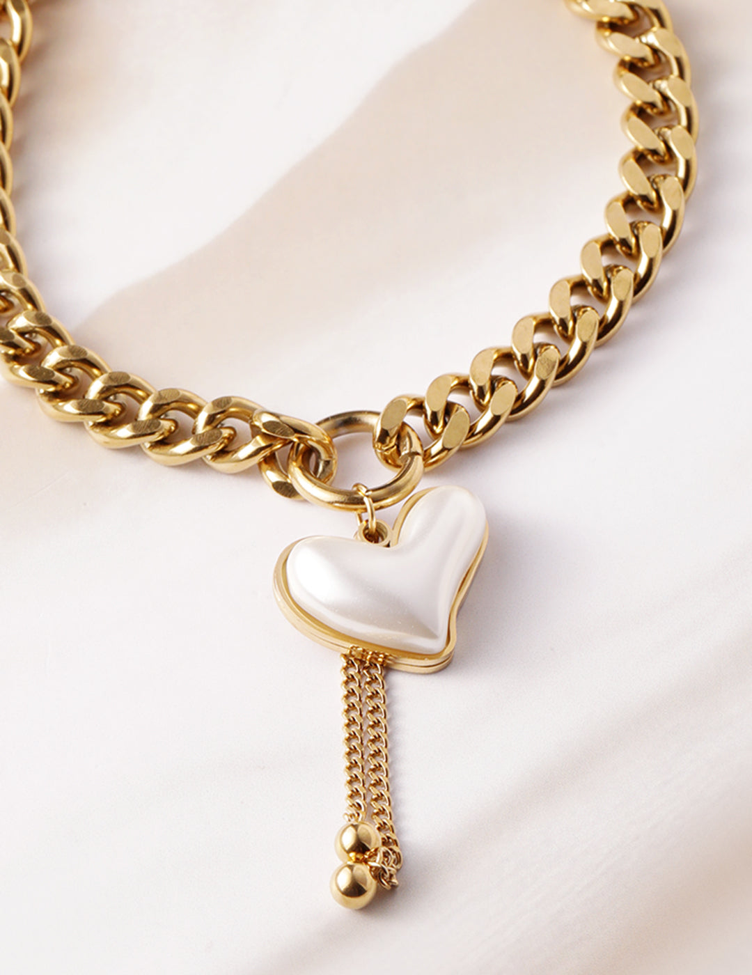 Rubans 18K Gold Plated Stainless Steel Tarnish-Free Waterproof Heart Bracelet Gold