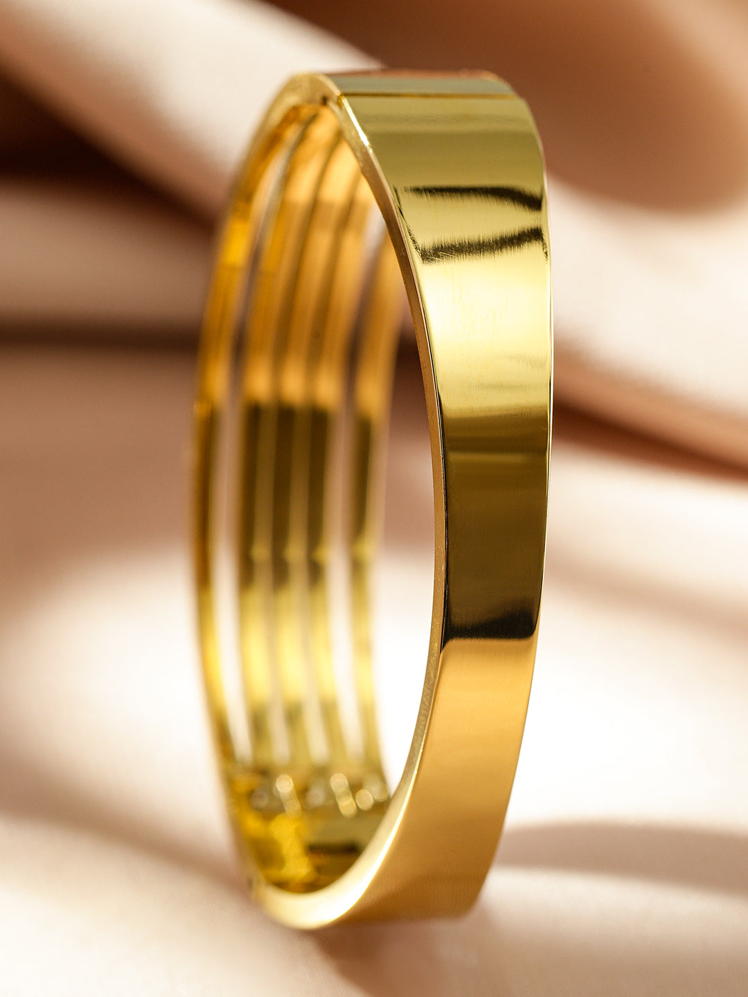 Triple Line American Diamond Zirconia Studded Bracelet フリーサイズ