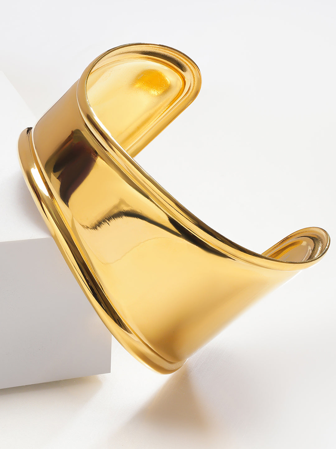 Gold Toned Wide Cuff Bracelet フリーサイズ