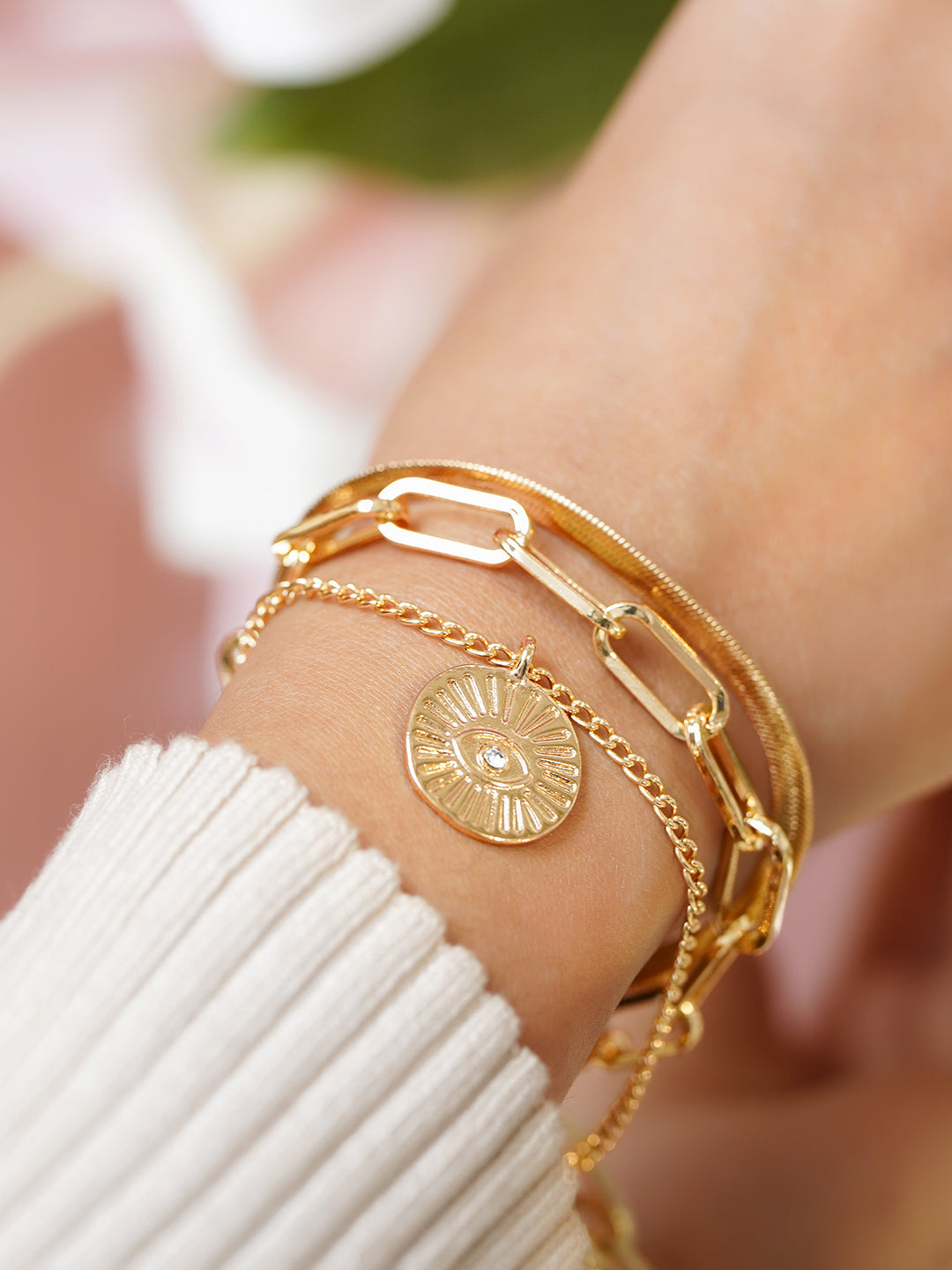 【Rubans】 Voguish 18K Gold-Plated Stainless Steel Tarnish-Free Waterproof Heart Charm Bracelet｜ヴォーギッシュ 18Kゴールドメッキ ステンレススチール ハートチャーム ブレスレット（変色に強い・防水）