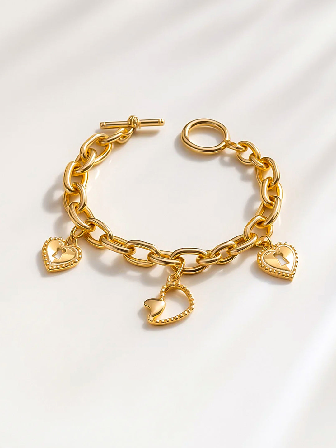 Rubans Voguish 18K Gold-Plated Stainless Steel Tarnish-Free Waterproof Heart Charm Bracelet フリーサイズ