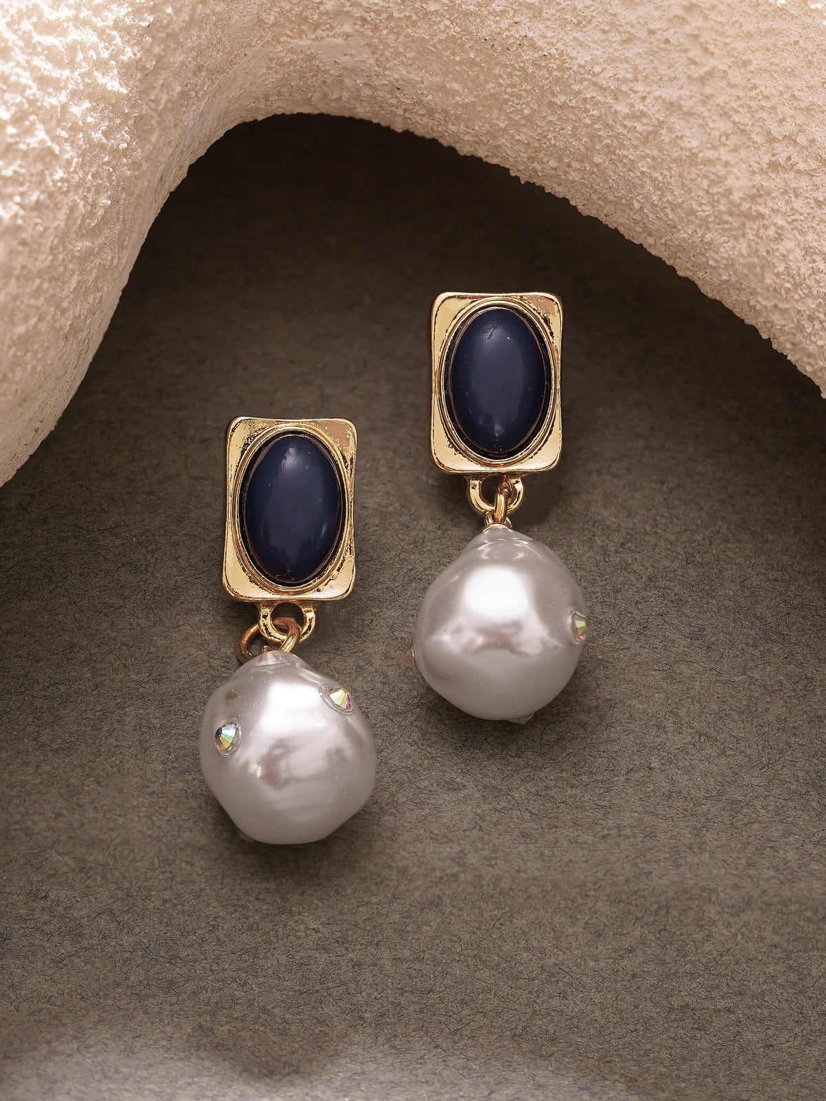 【Rubans】Gold Plated Baroque Pearl Midnight Navy Gold Drop Earrings｜ゴールドメッキ バロックパール ミッドナイトネイビー ゴールド ドロップピアス