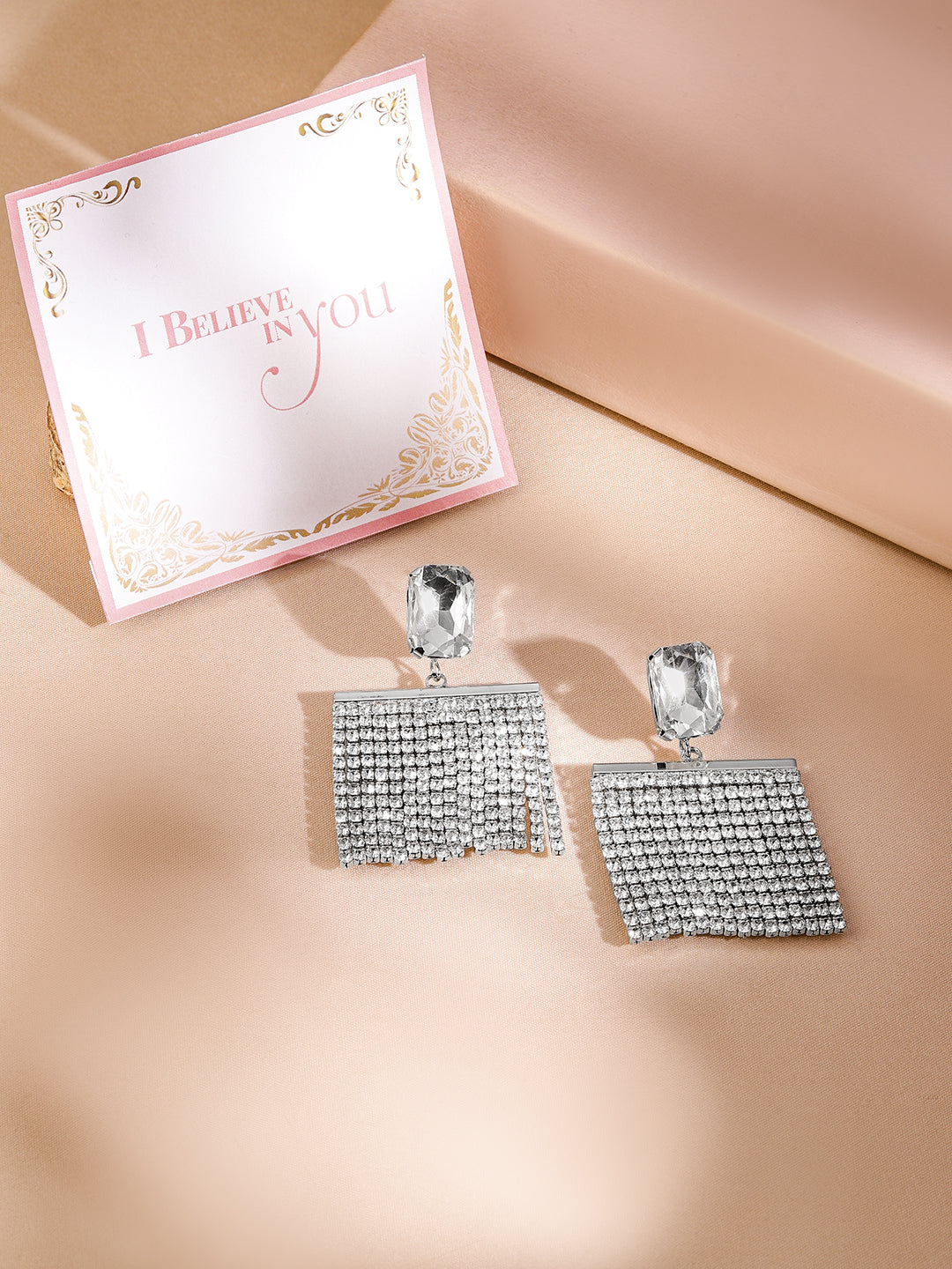 White Crystal Studded Cubic Dangler Earrings フリーサイズ