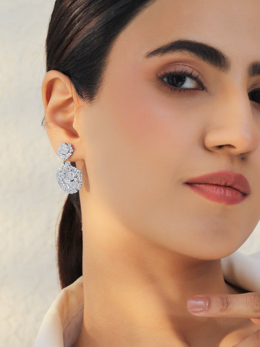 Drop Earrings With White Crystals フリーサイズ