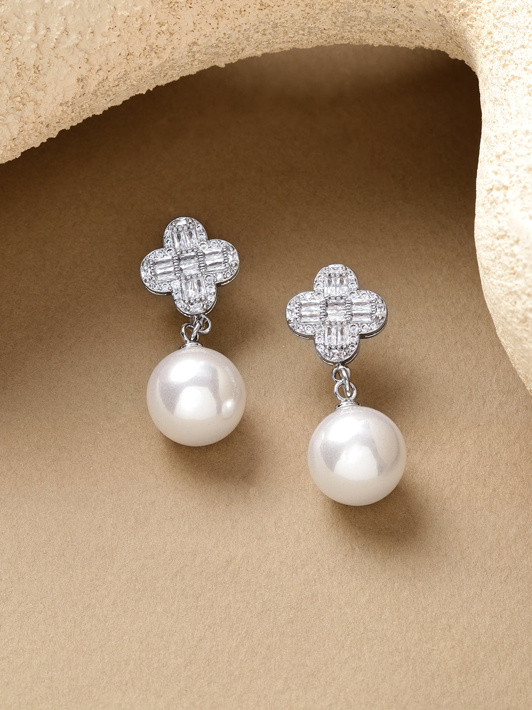 Crystal Pearl Drop Earrings フリーサイズ