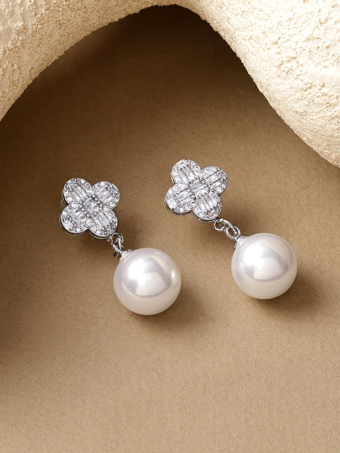 Crystal Pearl Drop Earrings フリーサイズ