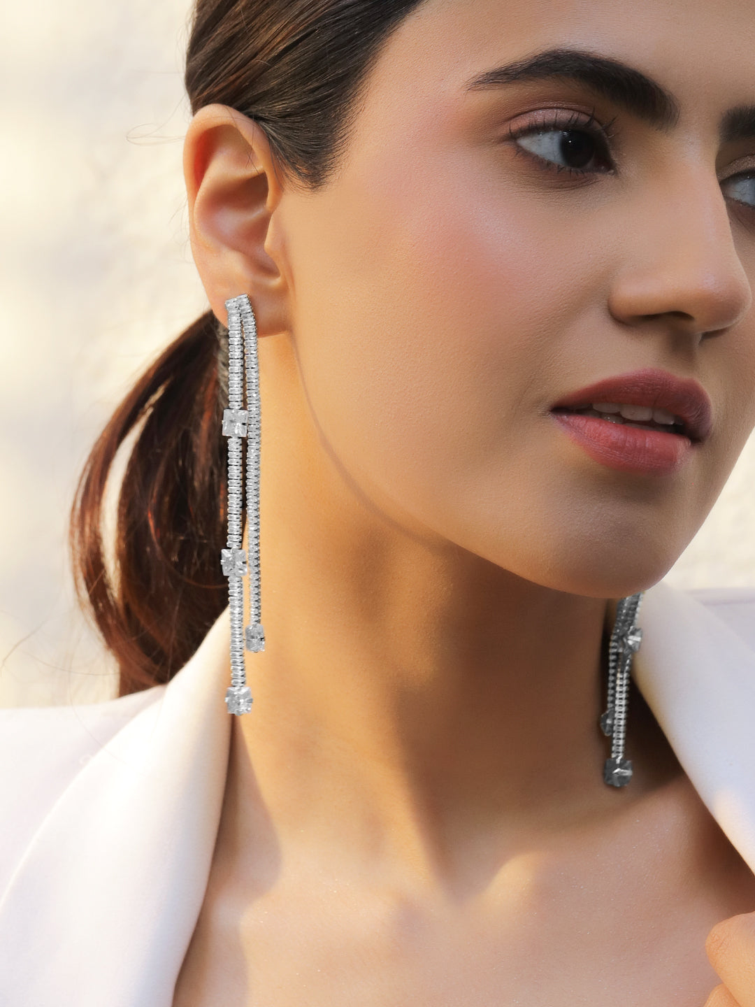 Crystal Studded Long Dangler Earrings フリーサイズ