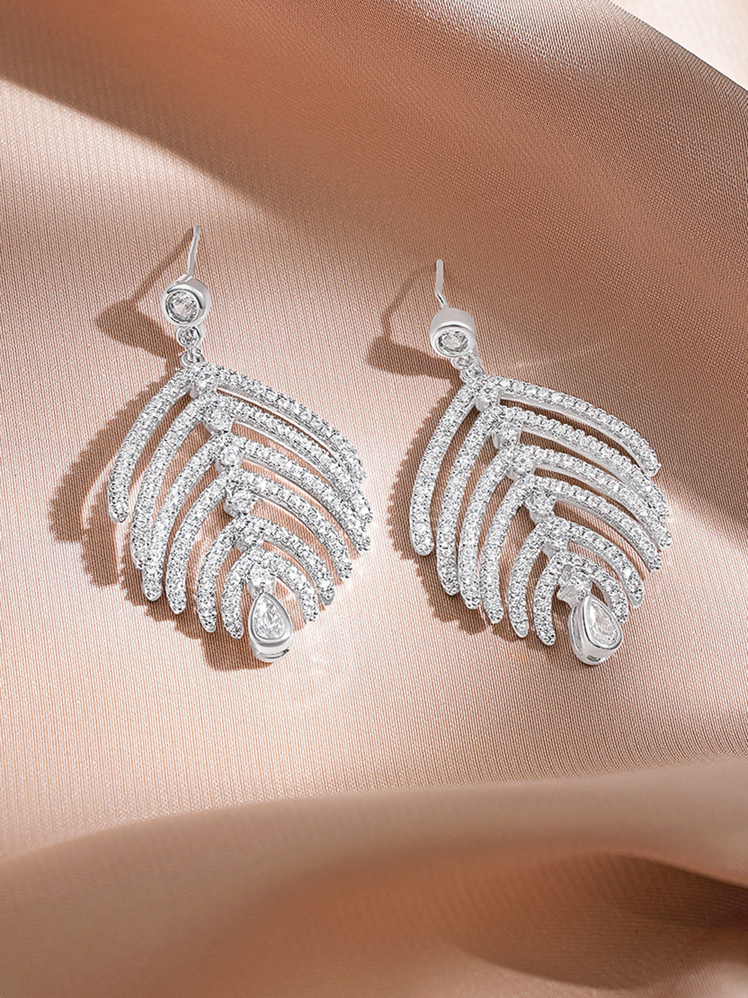 Rubans Rhodium-Plated Leaf Design Earrings with Sparkling Cubic Zirconia Stones フリーサイズ