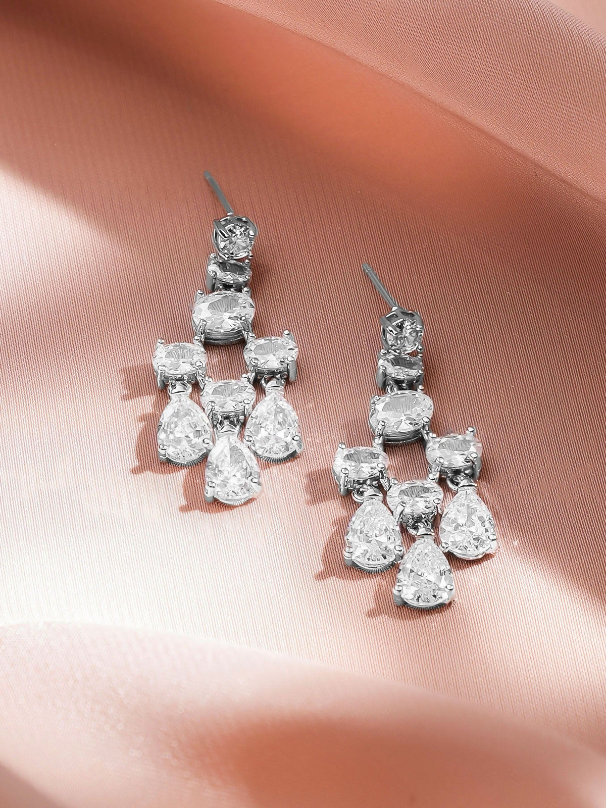 Rubans Rhodium-Plated White Crystal AD Studded Statement Dangler Earrings フリーサイズ