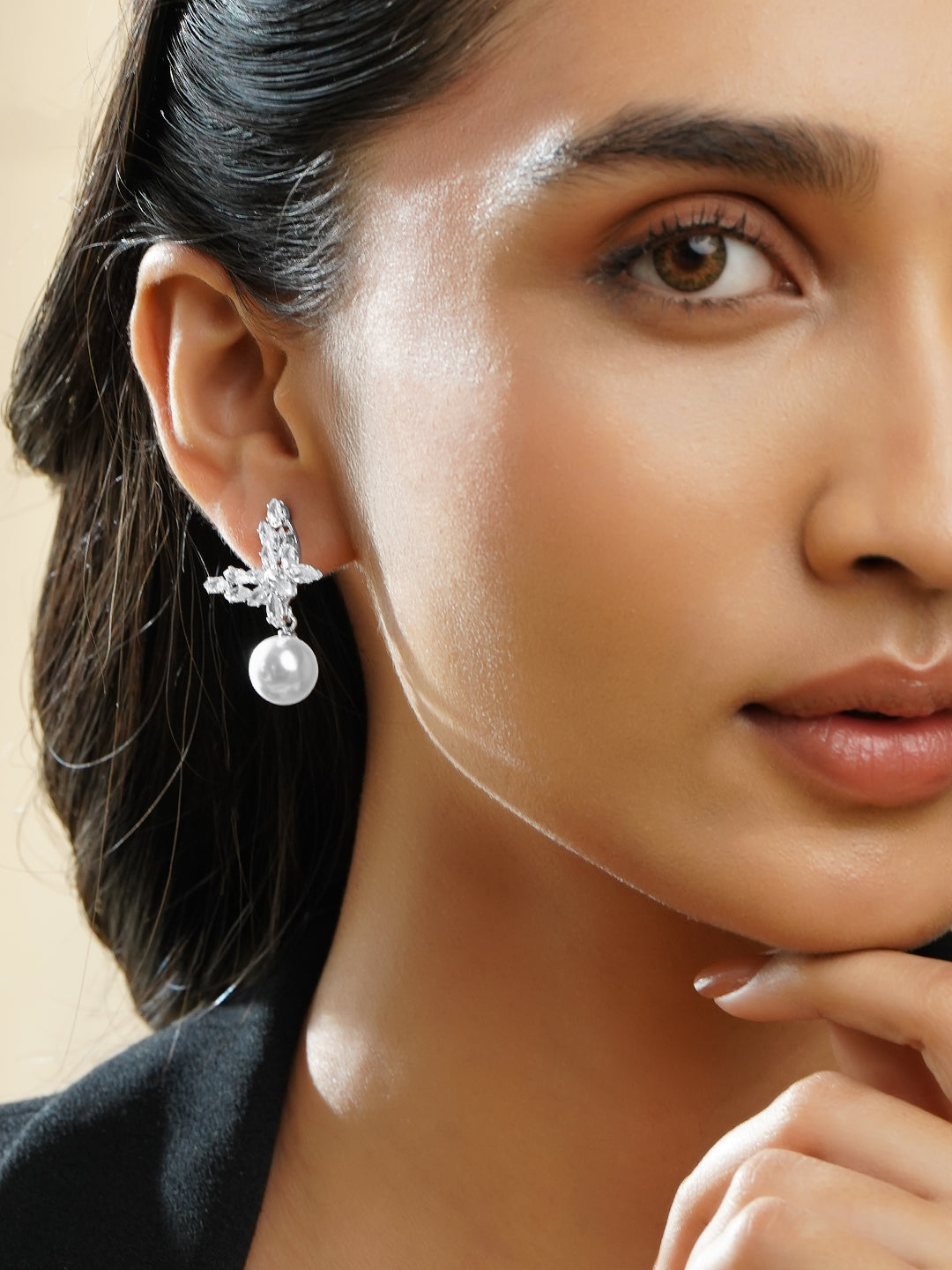 Rubans Rhodium Plated Butterfly Marquise Crystal & Pearl Drop Elegant Earrings フリーサイズ