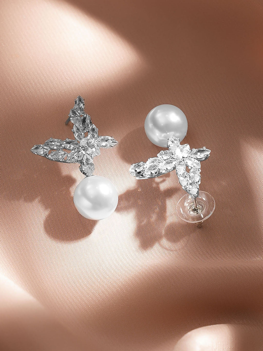 Rubans Rhodium Plated Butterfly Marquise Crystal & Pearl Drop Elegant Earrings フリーサイズ